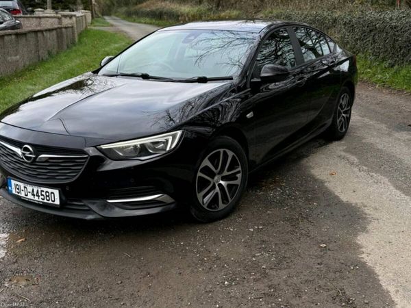 Opel Insignia Hatchback, Diesel, 2019, Black