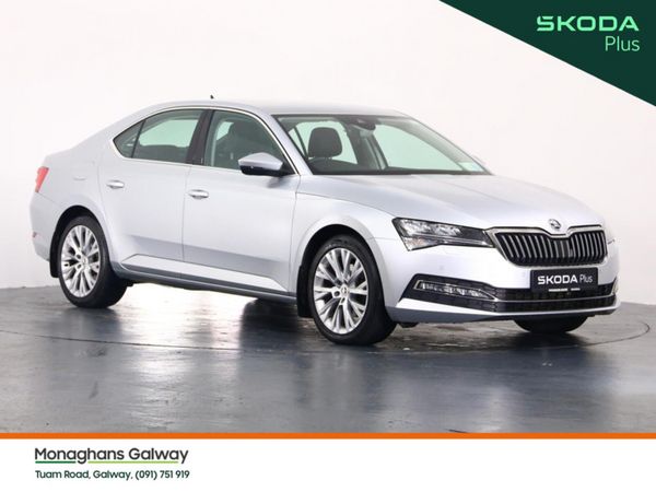 Skoda Superb Hatchback, Diesel, 2023, Grey