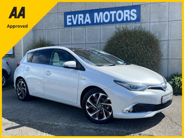 Toyota Auris Hatchback, Petrol Hybrid, 2016, White