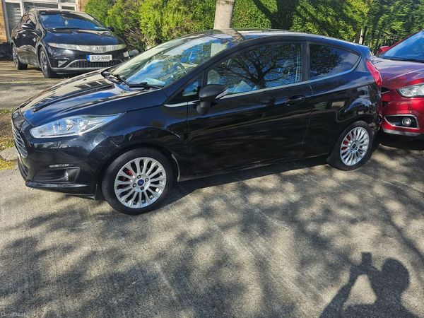 Ford Fiesta Hatchback, Petrol, 2013, Black