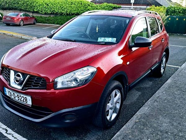 Nissan Qashqai+2 MPV, Diesel, 2013, Red