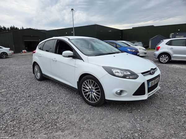 Ford Focus Hatchback, Petrol, 2013, White