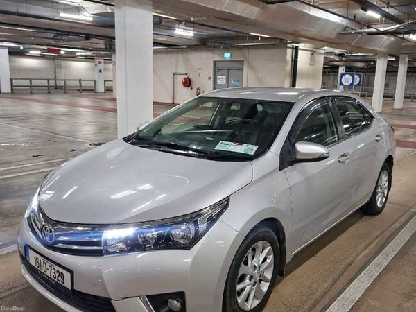 Toyota Corolla Saloon, Diesel, 2016, Silver
