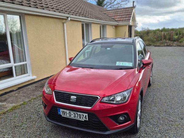 SEAT Arona SUV, Diesel, 2019, Red