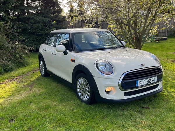 Mini Cooper Hatchback, Diesel, 2016, White