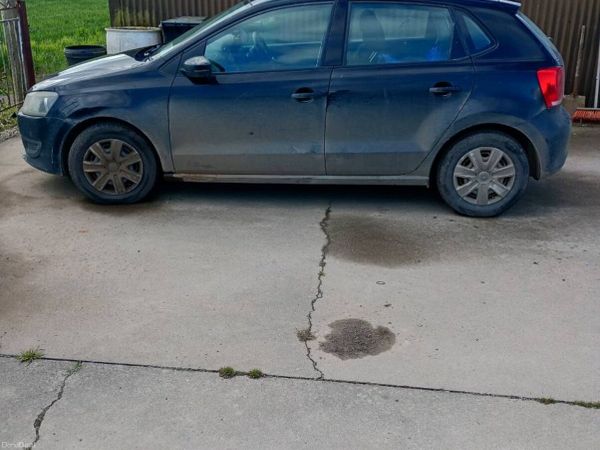 Volkswagen Polo Hatchback, Petrol, 2011, Black