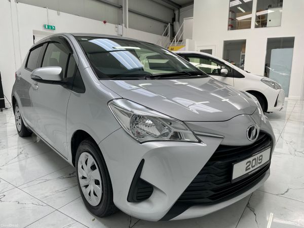 Toyota Yaris Hatchback, Petrol, 2019, Silver