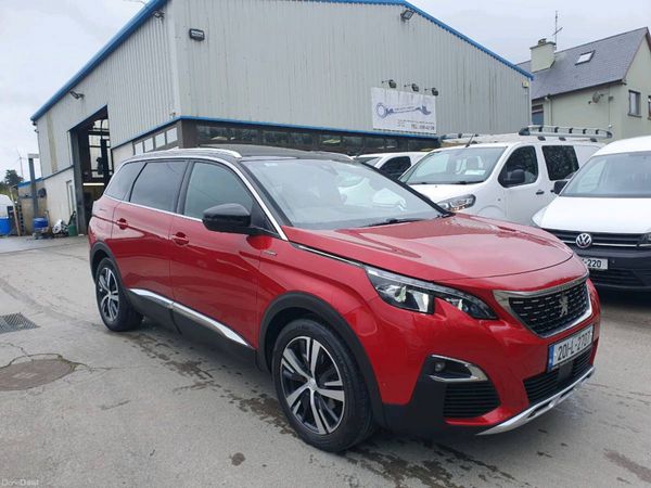 Peugeot 5008 MPV, Diesel, 2020, Red