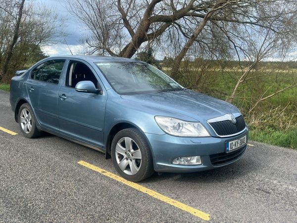 Skoda Octavia Hatchback, Diesel, 2010, Grey