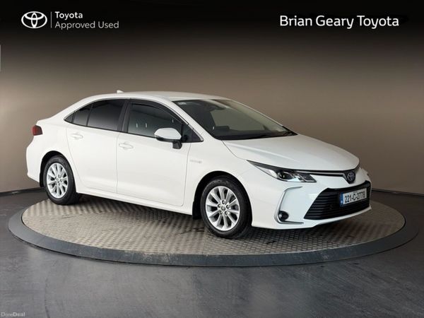 Toyota Corolla Saloon, Petrol Hybrid, 2022, White