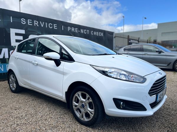 Ford Fiesta Hatchback, Petrol, 2014, White
