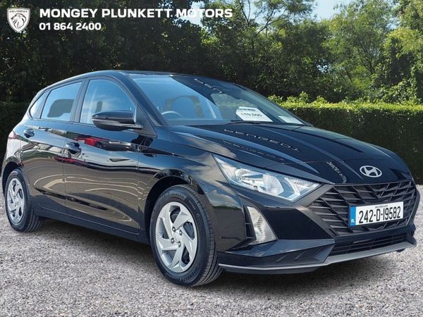Hyundai i20 Hatchback, Petrol, 2024, Black