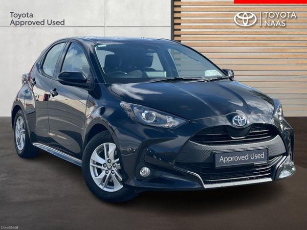 Toyota Yaris Hatchback, Petrol Hybrid, 2024, Black