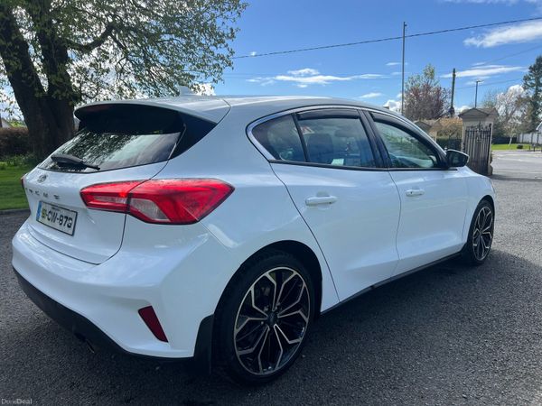 Ford Focus Hatchback, Petrol, 2019, White
