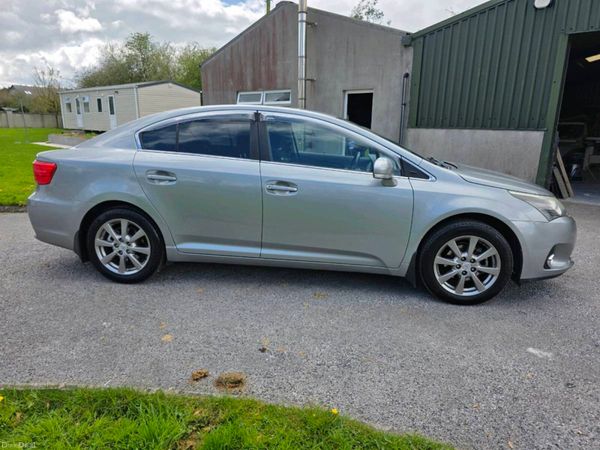 Toyota Avensis Saloon, Diesel, 2013, Grey