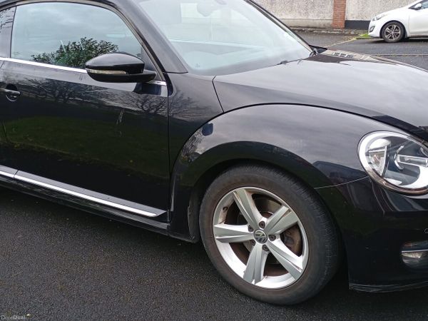 Volkswagen Beetle Hatchback, Diesel, 2012, Black