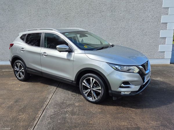 Nissan Qashqai SUV, Diesel, 2017, Silver
