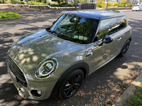 Mini Cooper Hatchback, Petrol, 2020, Grey