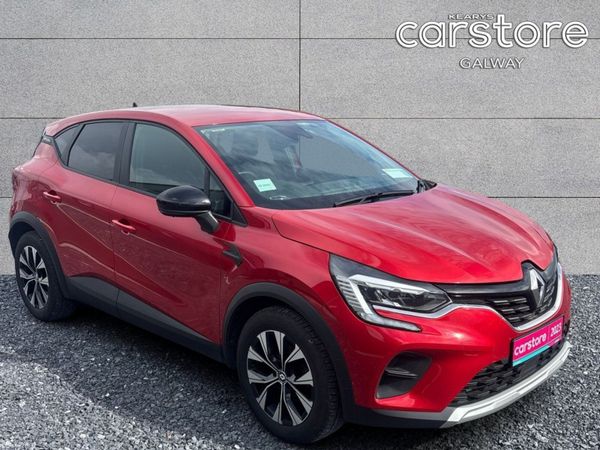Renault Captur Hatchback, Petrol, 2023, Red