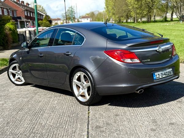 Vauxhall Insignia Hatchback, Diesel, 2012, Grey