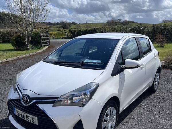 Toyota Yaris Hatchback, Petrol, 2015, White