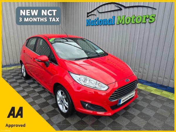Ford Fiesta Hatchback, Petrol, 2016, Red