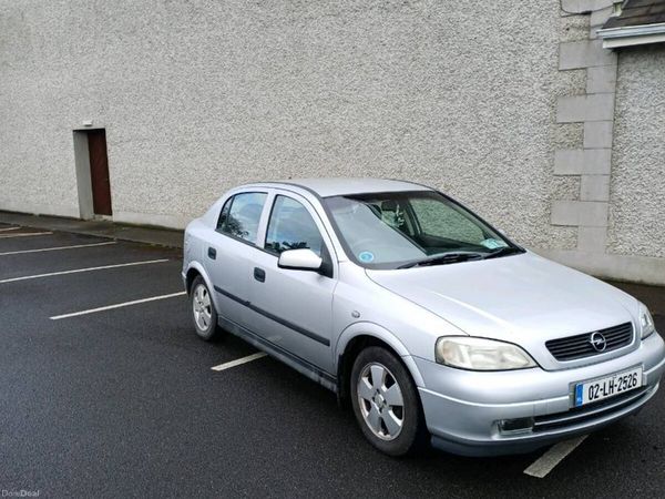 Opel Astra Hatchback, Petrol, 2002, Silver