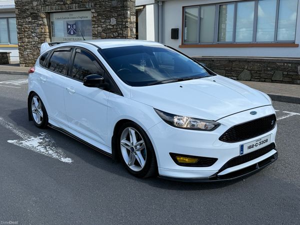 Ford Focus Hatchback, Diesel, 2016, White