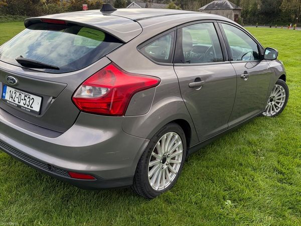 Ford Focus Hatchback, Diesel, 2014, Brown