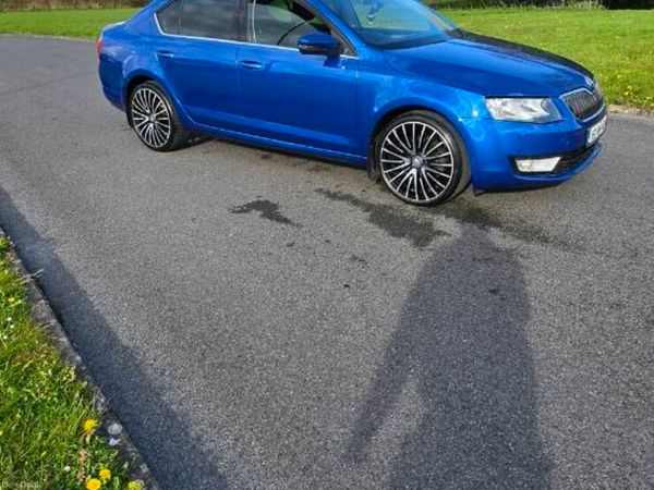 Skoda Octavia Saloon, Diesel, 2015, Blue