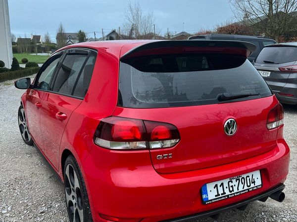 Volkswagen Golf Hatchback, Petrol, 2011, Red