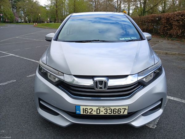 Honda Shuttle MPV, Petrol Hybrid, 2016, Silver