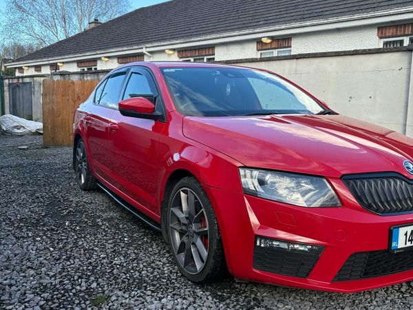 Skoda Octavia Hatchback, Diesel, 2014, Red