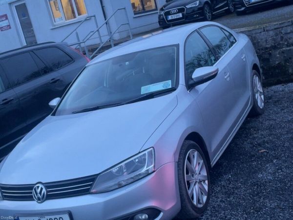Volkswagen Jetta Saloon, Diesel, 2011, Silver