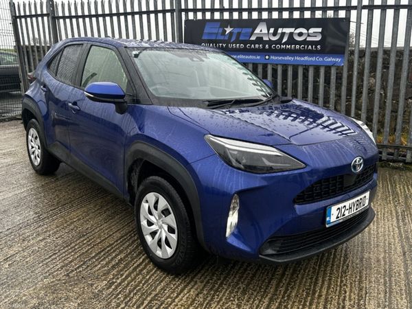 Toyota Yaris Cross Hatchback, Petrol Hybrid, 2021, Blue