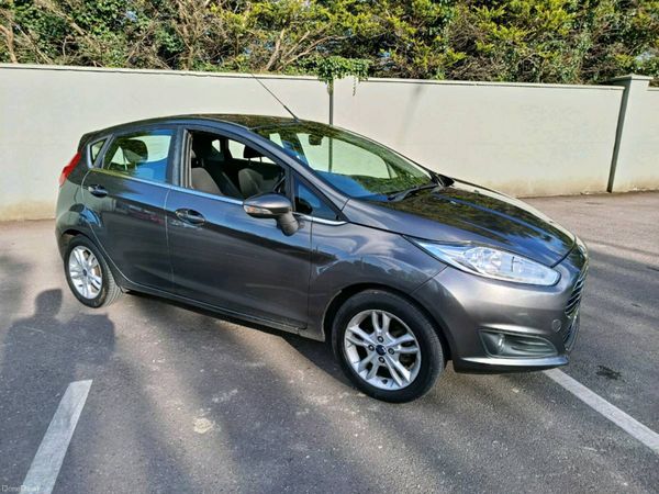 Ford Fiesta Hatchback, Petrol, 2016, Grey