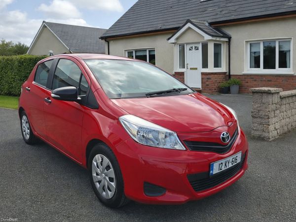 Toyota Yaris Hatchback, Petrol, 2012, Red