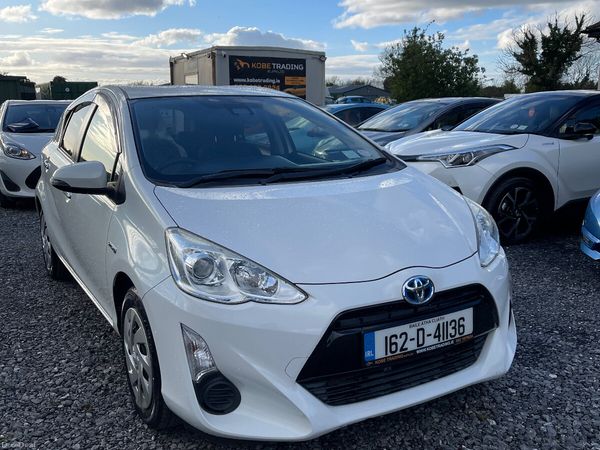 Toyota Aqua Hatchback, Petrol Hybrid, 2016, White