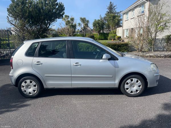 Volkswagen Polo Hatchback, Petrol, 2008, Silver