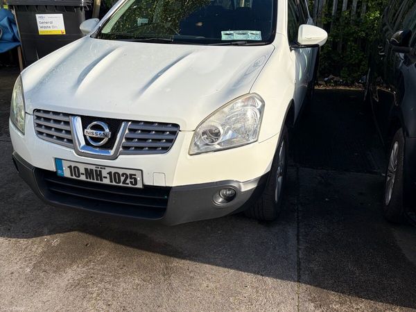 Nissan Qashqai Hatchback, Diesel, 2010, White