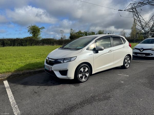 Honda Fit Hatchback, Petrol Hybrid, 2017, White