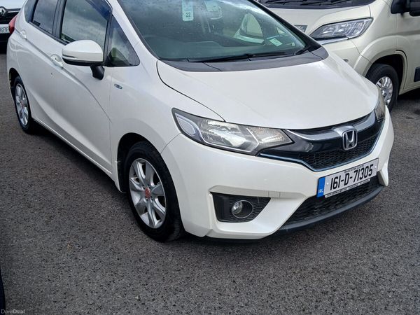 Honda Fit Hatchback, Petrol Hybrid, 2016, White