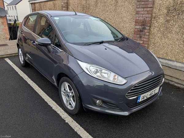 Ford Fiesta Hatchback, Petrol, 2014, Grey