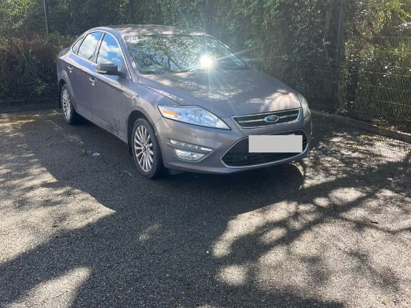 Ford Mondeo Saloon, Diesel, 2011, Brown