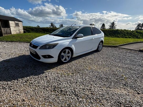 Ford Focus Hatchback, Diesel, 2010, White