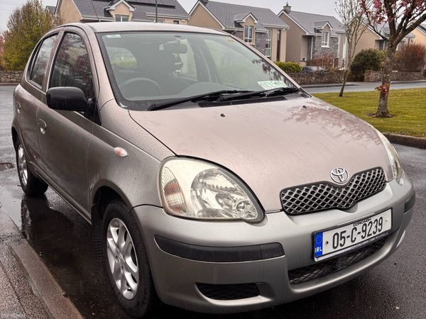 Toyota Yaris Hatchback, Petrol, 2005, Grey