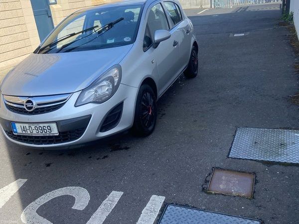 Opel Corsa Hatchback, Petrol, 2014, Silver