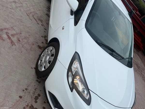 Vauxhall Corsa MPV, Diesel, 2015, White