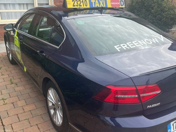 Volkswagen Passat Saloon, Petrol, 2017, Blue