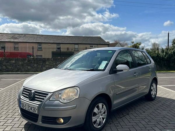 Volkswagen Polo Hatchback, Petrol, 2006, Silver